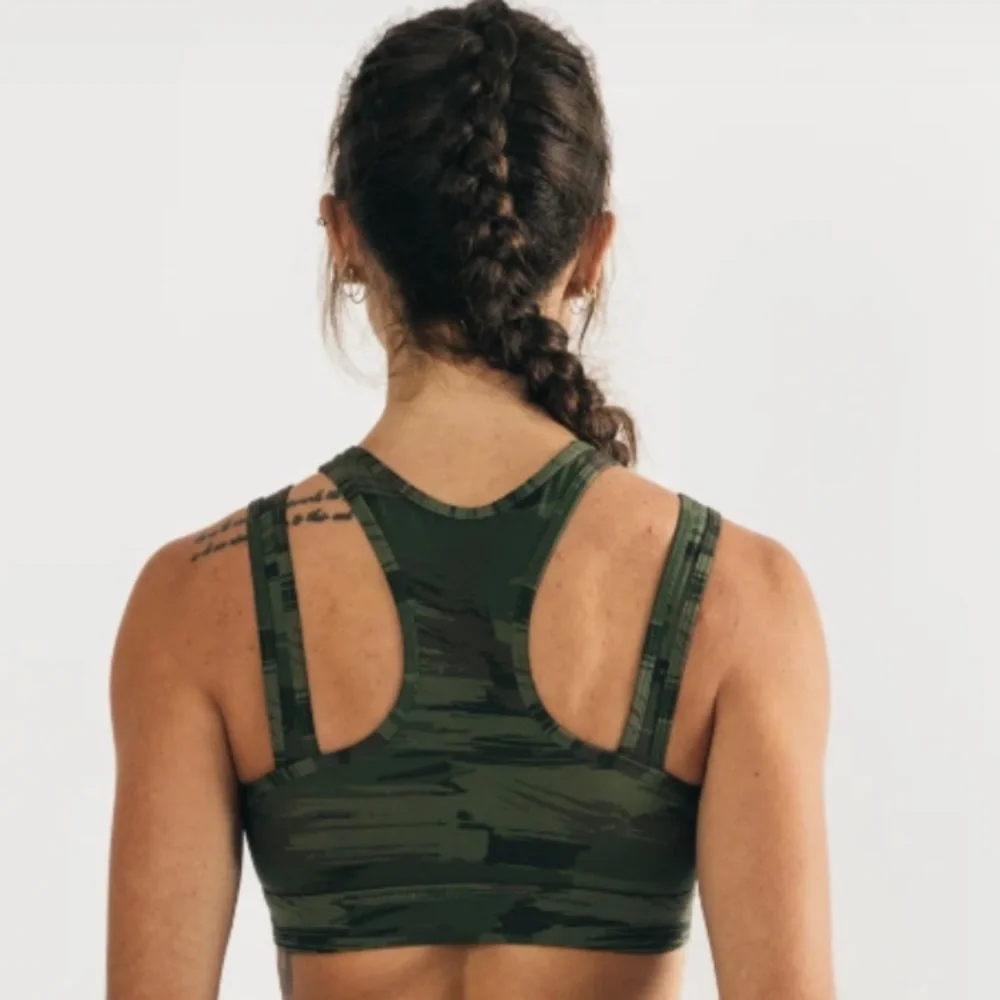 ALPHALETE Surface Keyhole Army Green Camouflage Sports Bra Medium_10
